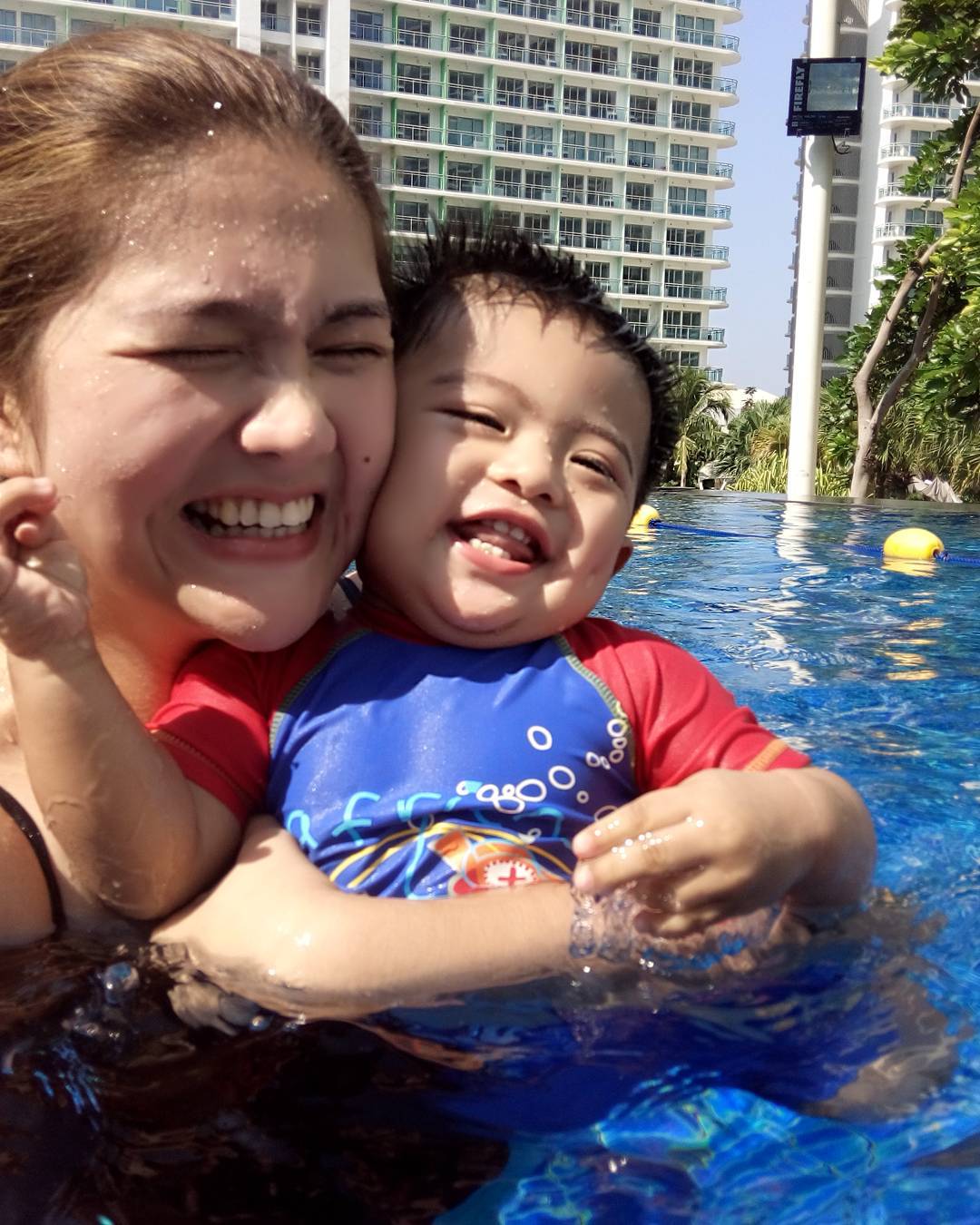 32 photos of Dimples and her kids that show the priceless perks of ...